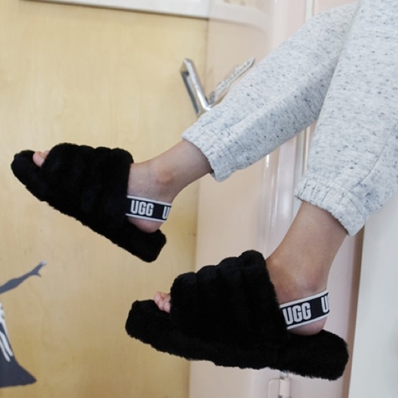 NEW UGG KIDS FLUFF YEAH SLIDE